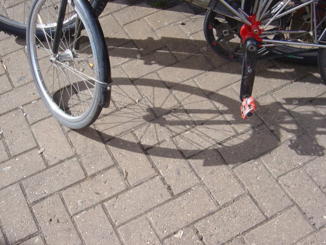 moultonpylonwheelshadow.jpg